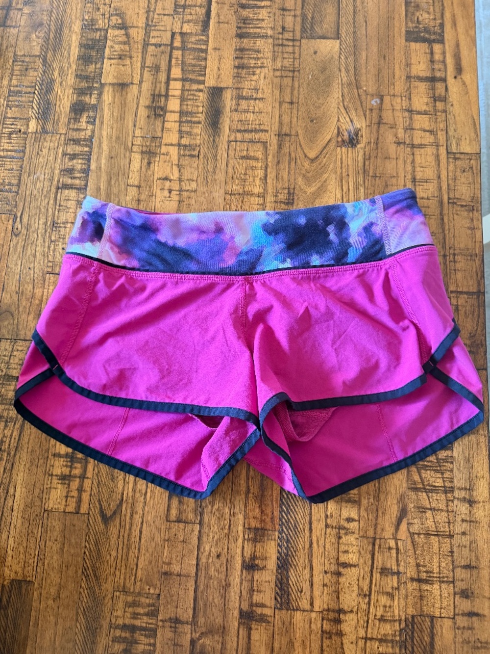 Lululemon speed shorts pink/purple